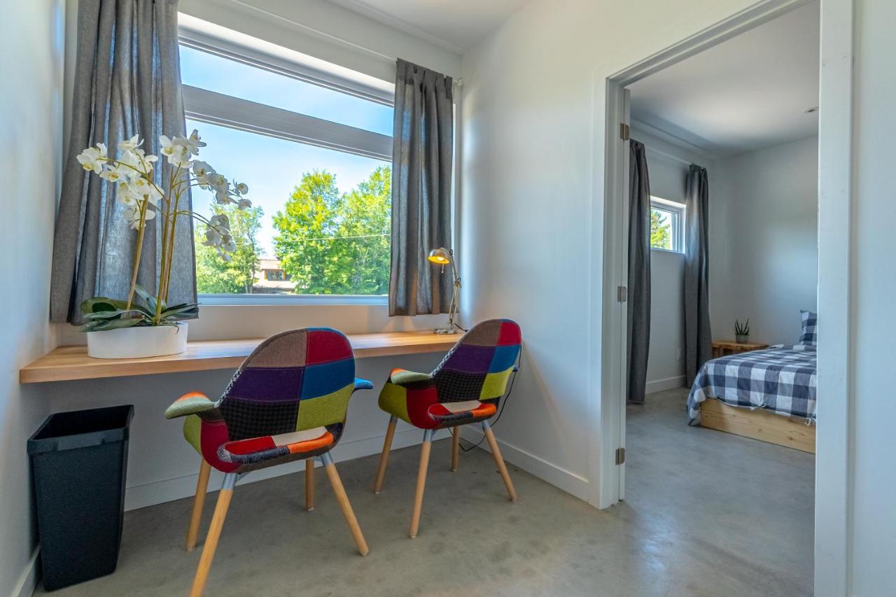 Hotel-Appartements De La Gare Val-David Bagian luar foto